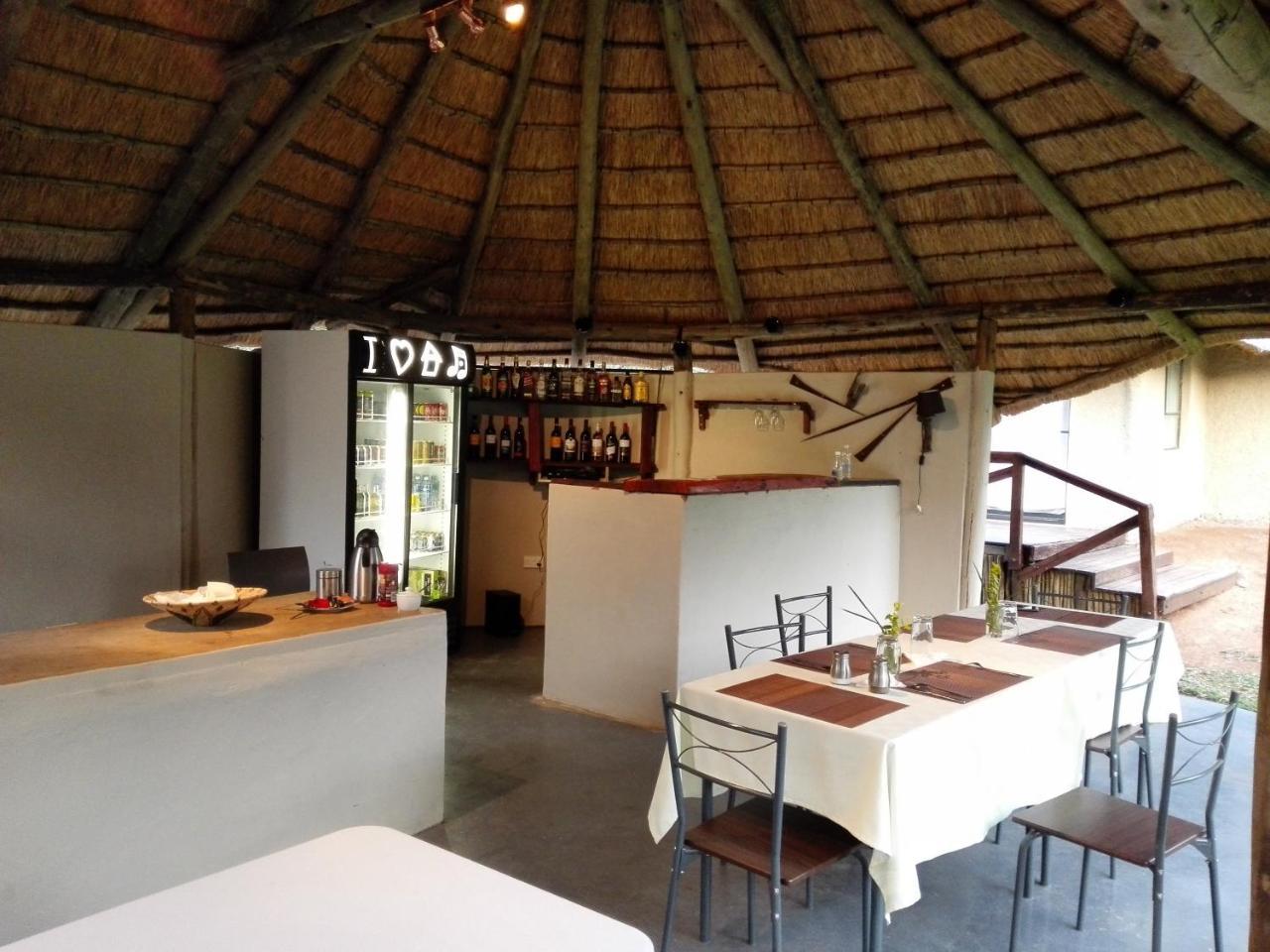 Chobe Sunset Chalets Lesoma ภายนอก รูปภาพ