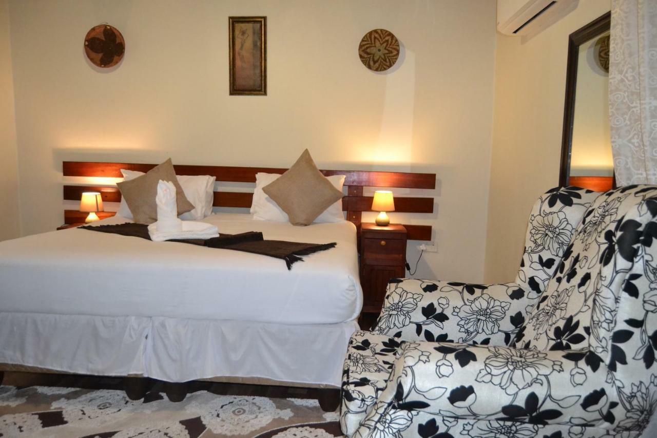 Chobe Sunset Chalets Lesoma ภายนอก รูปภาพ