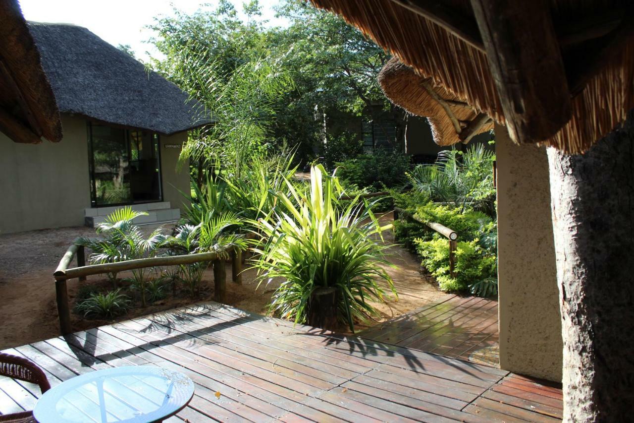 Chobe Sunset Chalets Lesoma ภายนอก รูปภาพ
